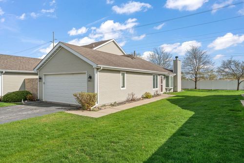 711 E 92nd Pl, Merrillville, IN, 46410-8112 | Card Image