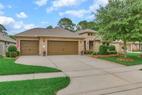 11 S Sandbells Park Ln, Montgomery, TX, 77316-1619 | Card Image