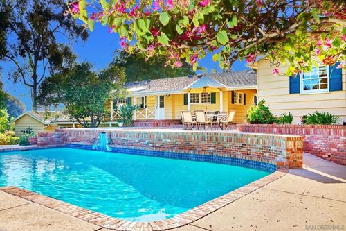 10155 Vista De La Cruz, La Mesa, CA, 91941-6857 | Card Image