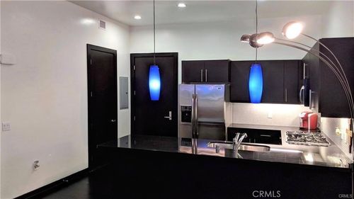 655 S Hope, Los Angeles, CA, 90017 | Card Image