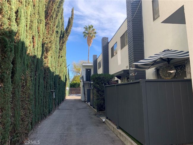 APT-6 - 5236 Kester Ave, Condo with 0 bedrooms, 0 bathrooms and 6 parking in Sherman Oaks CA | Image 25