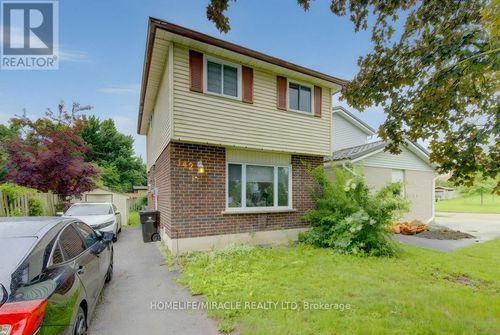 142 Cornerbrook Cres, Waterloo, ON, N2V1L2 | Card Image