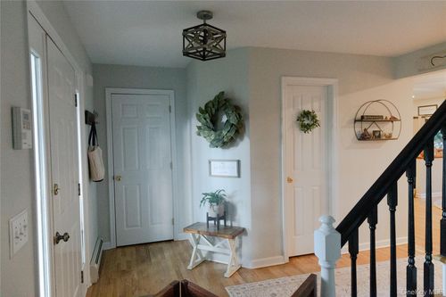7 Tallmadge Trl, Miller Place, NY, 11764-2330 | Card Image