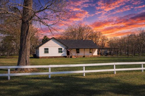 526 County Road 4321, Dayton, TX, 77535-4642 | Card Image