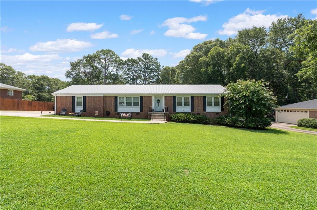 Green Forest Dr, Anderson, SC 29625