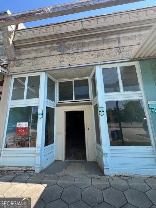 69 E North Ave, Comer, GA, 30629-3822 | Card Image