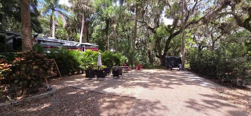 400 Longhorn Dr, River Ranch, FL, 33867 | Card Image