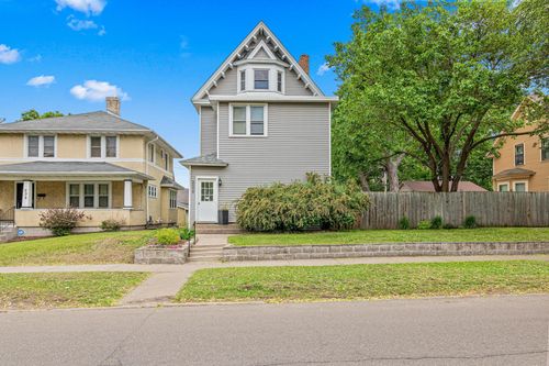 228 Victoria St N, Saint Paul, MN, 55104-7251 | Card Image