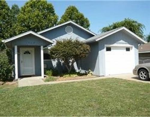 1612 Sw D St, Bentonville, AR, 72712-6613 | Card Image