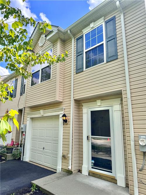 708 Trout Creek Ln, Allentown, PA, 18103-4963 | Card Image