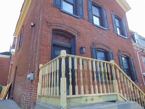 1-212 Union Street, Poughkeepsie, NY, 12601 | Card Image