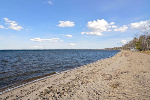 12553 N Pelican Ln, Merrifield, MN, 56465-4377 | Card Image