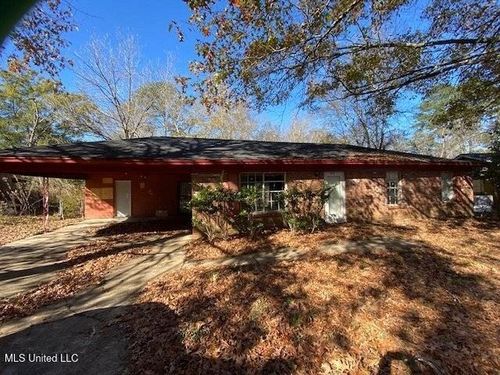 952 Palm St, Jackson, MS, 39212-3927 | Card Image