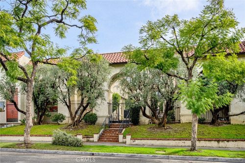10-300 N Isabel St, Glendale, CA, 91206-3616 | Card Image