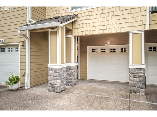 3565 Summerlinn Dr, West Linn, OR, 97068-5196 | Card Image