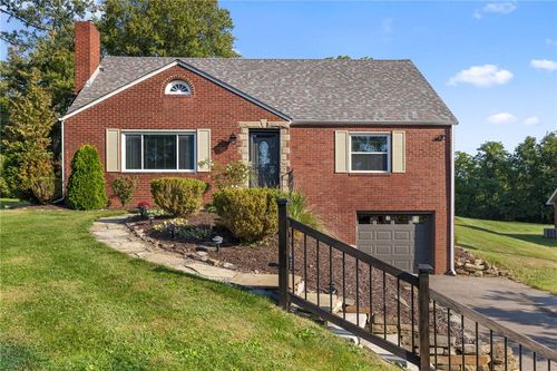 213 Springer Dr, Moon Township, PA, 15108-2525 | Card Image