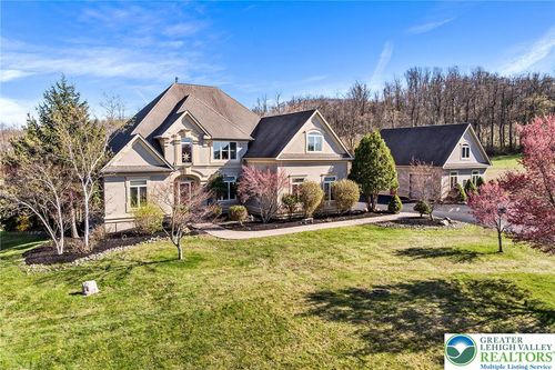 1572 Courtney Ct, Hellertown, PA, 18055-3060 | Card Image