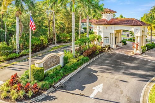 7542 Bristol Cir, NAPLES, FL, 34120-0691 | Card Image
