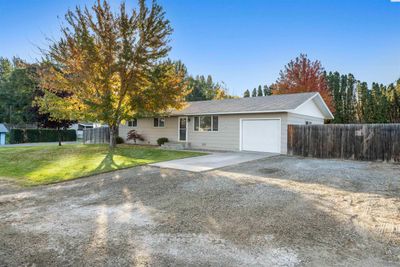 1105 W 29th Ave, Home with 3 bedrooms, 1 bathrooms and null parking in Kennewick WA | Image 1