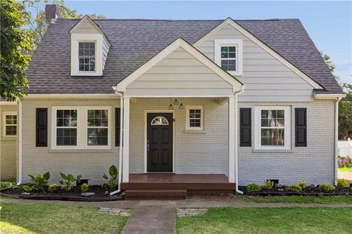 8815 Semmes Ave, Norfolk, VA, 23503-4825 | Card Image