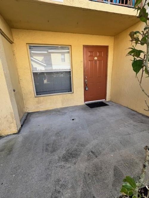 apt-302-7630 Westwood Dr, Tamarac, FL, 33321-2300 | Card Image