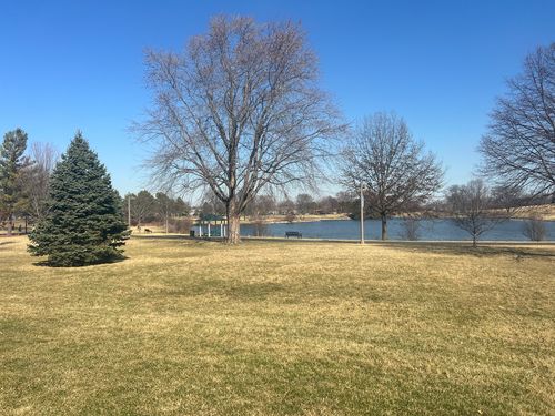 10-4 Crestview Lane, Vernon Hills, IL, 60061 | Card Image