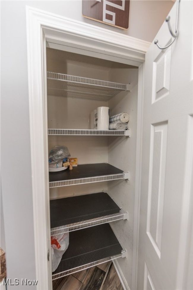 APT-225 - 23004 Chandlers Ln, Condo with 2 bedrooms, 2 bathrooms and null parking in Olmsted Falls OH | Image 22