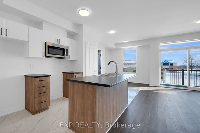 825 Silhouette N/A, Condo with 2 bedrooms, 3 bathrooms and 1 parking in Barrhaven ON | Image 9