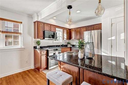 u5-4520 Grove Ave, Richmond, VA, 23221-1843 | Card Image