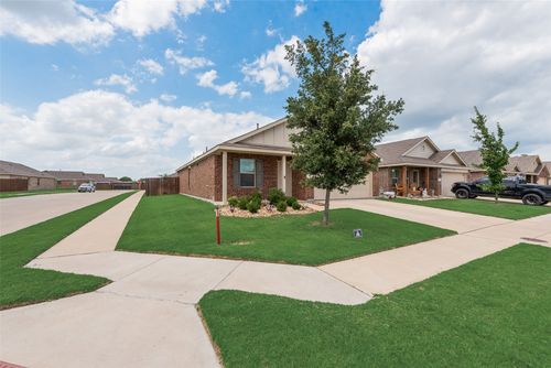 712 Odlozil Ln, Ennis, TX, 75119-7546 | Card Image