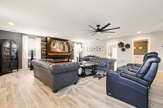 1717 Stricker Rd, House other with 5 bedrooms, 5 bathrooms and null parking in Memphis IN | Image 9