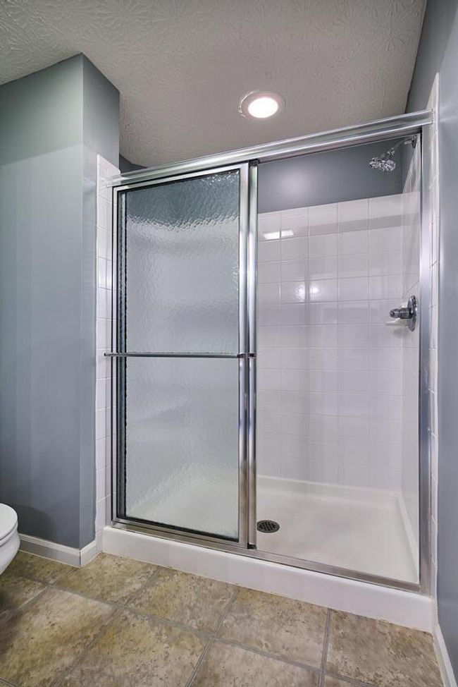 6162 Stonewalk Ln, Condo with 2 bedrooms, 2 bathrooms and null parking in New Albany OH | Image 23