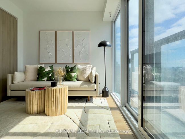 1802 - 319 Jarvis St, Condo with 2 bedrooms, 1 bathrooms and null parking in Toronto ON | Image 4