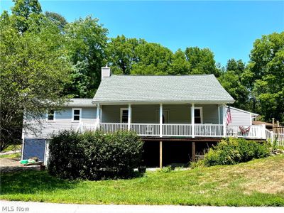 View of front of house with a front yard | Image 1