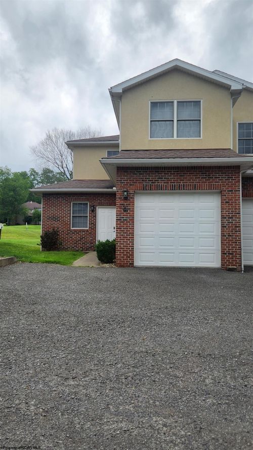 109 Mountain Golf Dr, Morgantown, WV, 26508 | Card Image