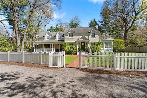 279 Oakland St, Wellesley, MA, 02481-6806 | Card Image