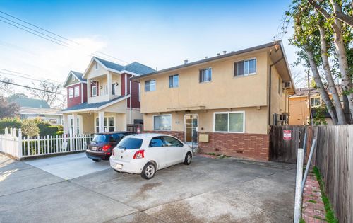 2208 25th St, Sacramento, CA, 95818-4615 | Card Image