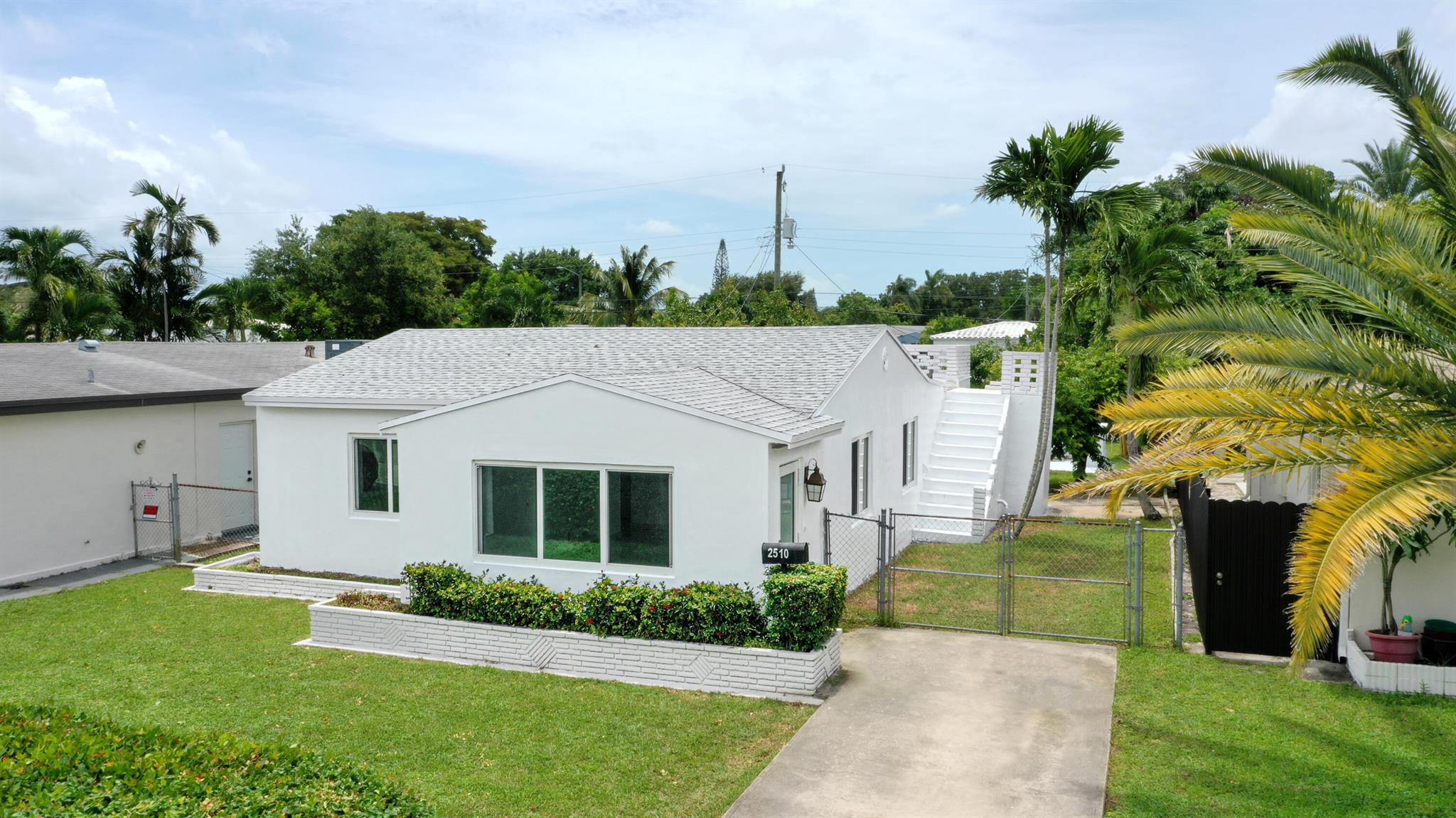 Liberty St, Hollywood, FL 33020