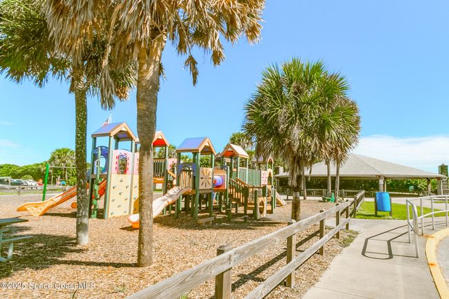 61 - 290 Paradise Blvd, Townhouse with 2 bedrooms, 2 bathrooms and null parking in Indialantic FL | Image 55