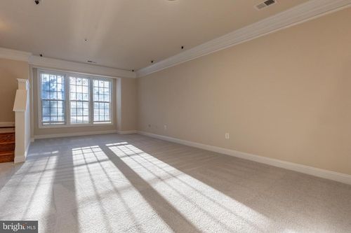 2226 Merseyside Dr, WOODBRIDGE, VA, 22191-6517 | Card Image