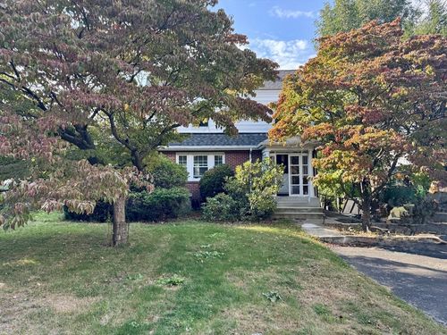 1639 Washington St, Newton, MA, 02465-2229 | Card Image