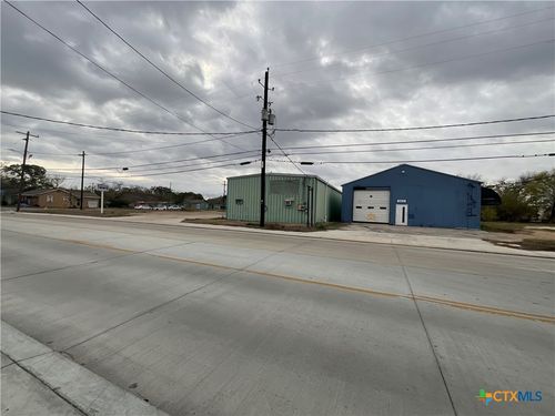 607 E Crestwood Dr, Victoria, TX, 77901-3340 | Card Image