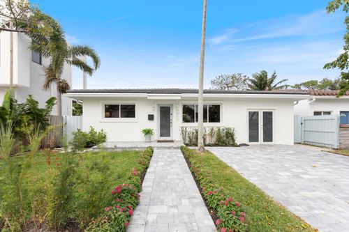807 Se 11th Ct, Fort Lauderdale, FL, 33316-1242 | Card Image