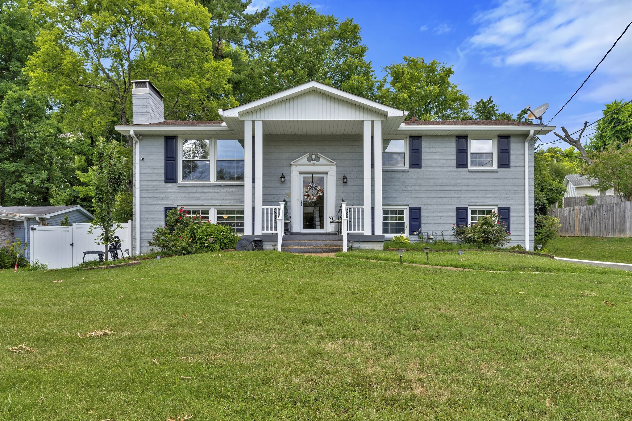Winthorne Dr, Nashville, TN 37217