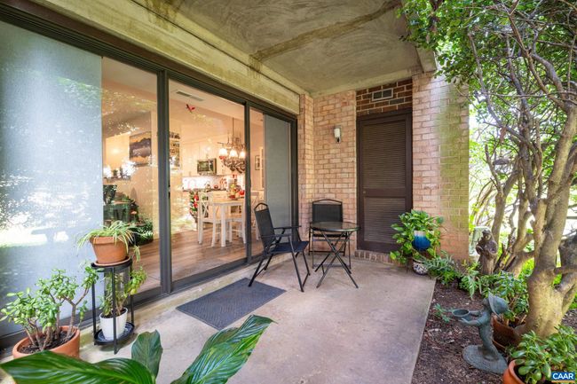APT-105 - 511 1 St St N, Condo with 2 bedrooms, 1 bathrooms and null parking in CHARLOTTESVILLE VA | Image 8