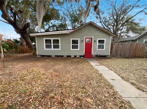 244 S Rhodes, MOUNT DORA, FL, 32757 | Card Image