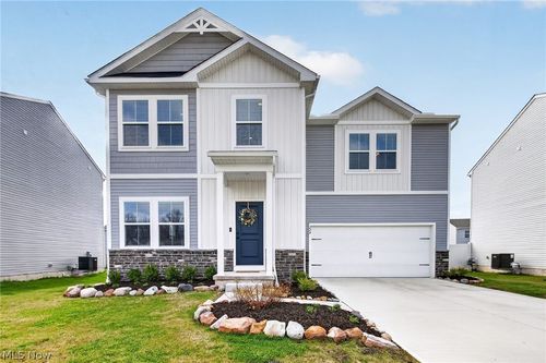 224 Harvest Way, Elyria, OH, 44035-7896 | Card Image