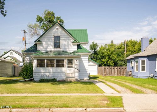 212 3rd Ave Sw, Jamestown, ND, 58401-4121 | Card Image
