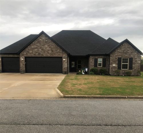 18061 Astor Dr, Fayetteville, AR, 72704-6654 | Card Image