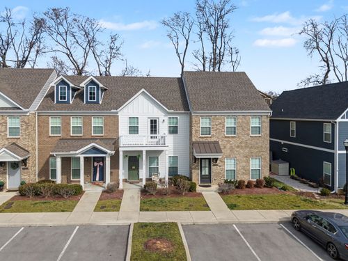 6060 Ivory Ln, Hendersonville, TN, 37075-2051 | Card Image